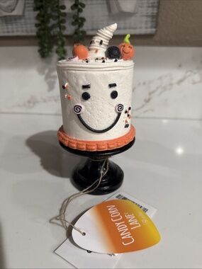 Candy Corn Lane Mini Ghost Frosted Glitter Candy Cake Halloween 6”
